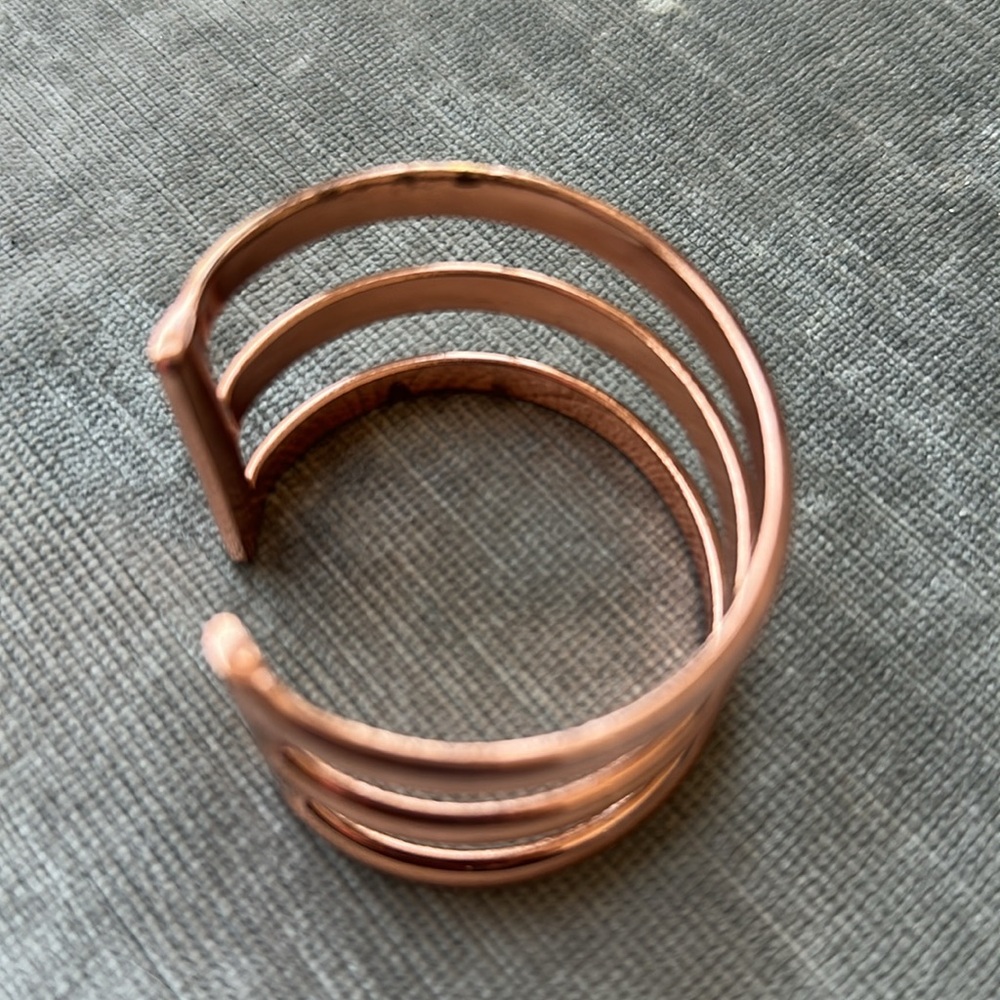 Rose Gold Colored Triple Cuff with Screwheads on edges. 7.25” circumference - Picture 5 of 8